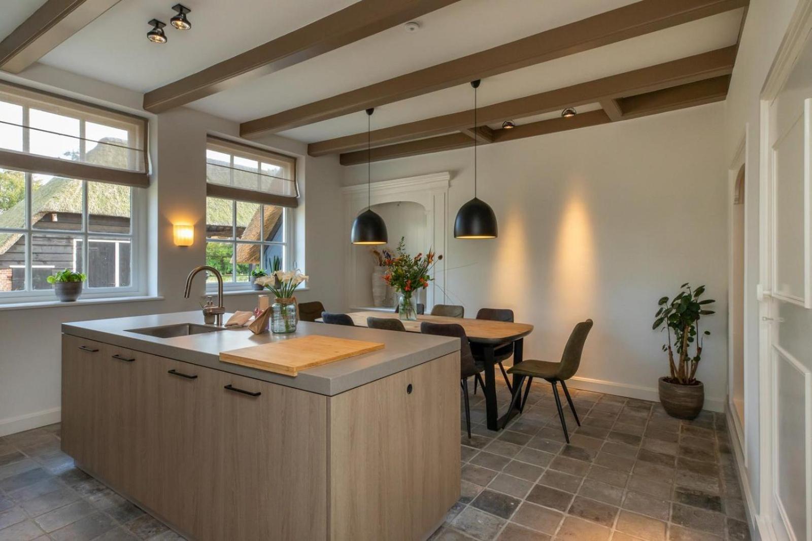 Vakantiehuis 'Boerderij Molenhof' - Stationsweg 5 | Heinkenszand Exterior foto